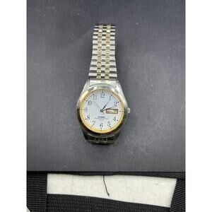 Vintage PT948 PC33 Japan WR100FT Stainless Silver Stretch Band Two Tone 36MM